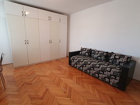 Apartament de inchiriat 3 camere, în Targoviste, zona Central