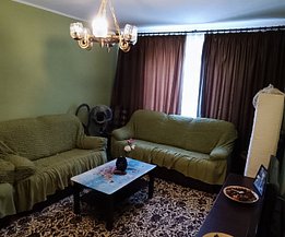 Apartament de vânzare 3 camere, în Târgovişte, zona Micro 11