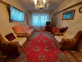 Apartament de vânzare 3 camere, în Bucureşti, zona Moşilor