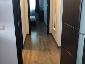 Apartament de vânzare 3 camere, în Bucureşti, zona Chibrit