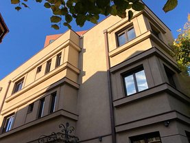 Casa de închiriat 6 camere, în Bucureşti, zona Ştefan cel Mare