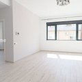 Apartament de vânzare 5 camere, în Bucureşti, zona Victoriei