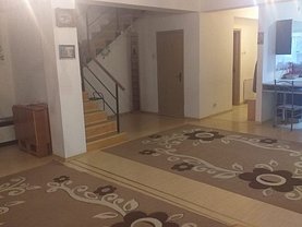 Casa de închiriat 4 camere, în 1 Decembrie