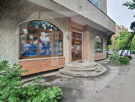 Vânzare spaţiu comercial