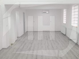 Vânzare spaţiu comercial
