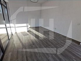 Închiriere spaţiu comercial