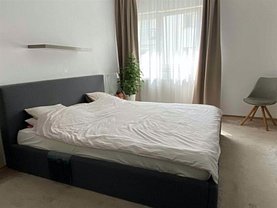 Apartament de vânzare 3 camere, în Cluj-Napoca, zona Bună Ziua
