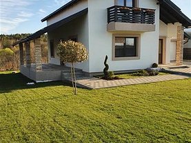 Casa de vânzare 4 camere, în Săvădisla, zona Central