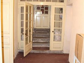 Casa de vânzare 3 camere, în Bucureşti, zona P-ţa Victoriei