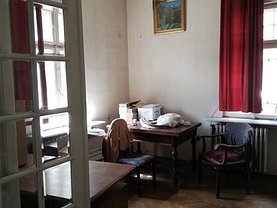 Casa de vânzare 3 camere, în Bucureşti, zona P-ţa Victoriei