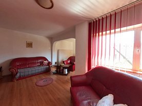 Apartament de vânzare 3 camere, în Braşov, zona Scriitorilor