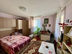 Apartament de vanzare 3 camere, în Brasov, zona Centrul Istoric