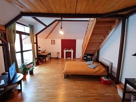 Apartament de vanzare 3 camere, în Brasov, zona Centrul Istoric