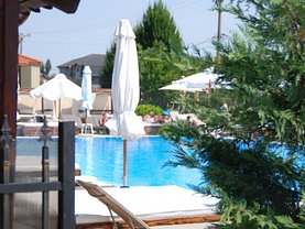 Casa de închiriat 4 camere, în Domnesti