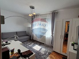 Apartament de vânzare 3 camere, în Cluj-Napoca, zona Mănăştur