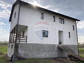 Casa de vânzare 6 camere, în Boghiş