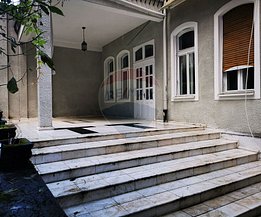 Casa de închiriat 9 camere, în Cluj-Napoca, zona Central