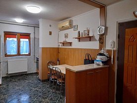 Apartament de vânzare 3 camere, în Ploieşti, zona Malu Roşu