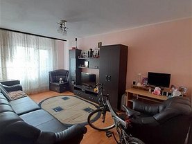 Apartament de vânzare 3 camere, în Ploieşti, zona Paltiniş