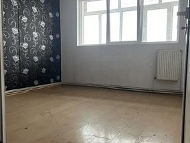 Apartament de vânzare 3 camere, în Ploieşti, zona Mihai Bravu