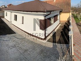 Casa de vânzare 4 camere, în Sânandrei