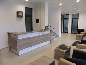 Vânzare spaţiu comercial