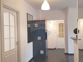 Apartament de închiriat 3 camere, în Bucureşti, zona P-ţa Sfânta Vineri