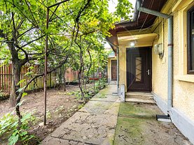 Casa de vânzare 3 camere, în Bucureşti, zona Chitila