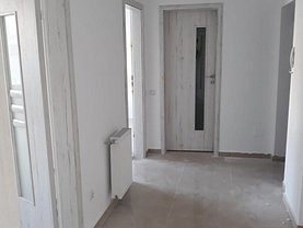 Apartament de vânzare 3 camere, în Bragadiru, zona Central