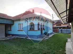 Casa de vânzare 5 camere, în Comăneşti, zona Vest
