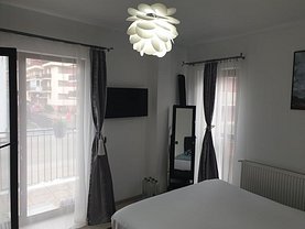 Apartament de vânzare 3 camere, în Floreşti