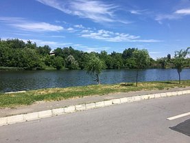 Teren constructii de vânzare, în Bucureşti, zona Lacul Tei