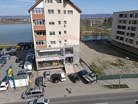 Vânzare spaţiu comercial în Bacau, Central