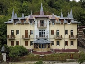 Vânzare hotel/pensiune în Slanic-Moldova, Central