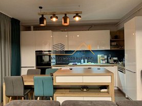 Apartament de vânzare 3 camere, în Bucureşti, zona 13 Septembrie