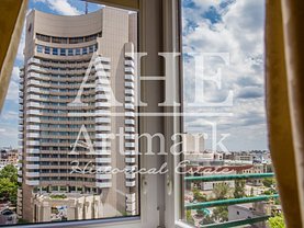 Apartament de închiriat 4 camere, în Bucureşti, zona Universitate