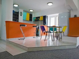 Apartament de vânzare 3 camere, în Bucureşti, zona Calea Călăraşilor