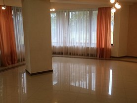 Casa de vânzare sau de închiriat 6 camere, în Mogoşoaia