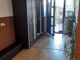 Casa de vânzare 6 camere, în Voluntari, zona Est