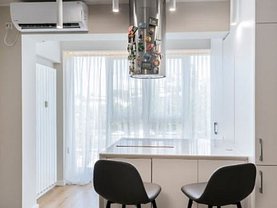 Apartament de vânzare 3 camere, în Bucureşti, zona Baba Novac