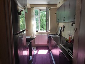 Apartament de vânzare 3 camere, în Bucuresti, zona 1 Decembrie 1918