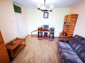 Apartament de vânzare 3 camere, în Făgăraş, zona Central