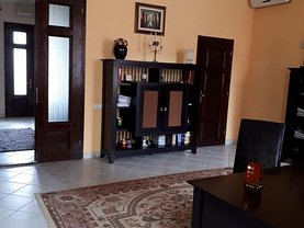 Vânzare spaţiu comercial
