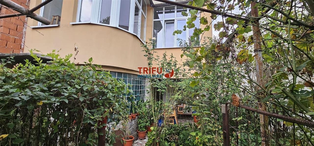 Casa tip duplex de vanzare zona Centru