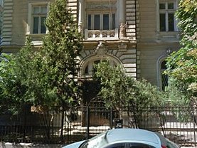 Casa 30 camere în Bucuresti, Universitate