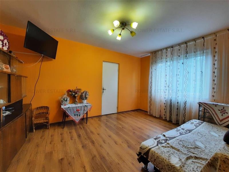 Apartament cu 4 camere, 55 mp, situat in cartierul Manastur! - imaginea 0 + 1