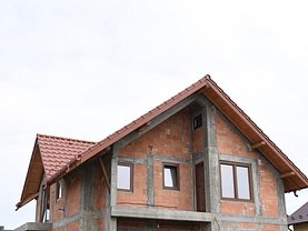 Casa de vânzare 5 camere, în Albota