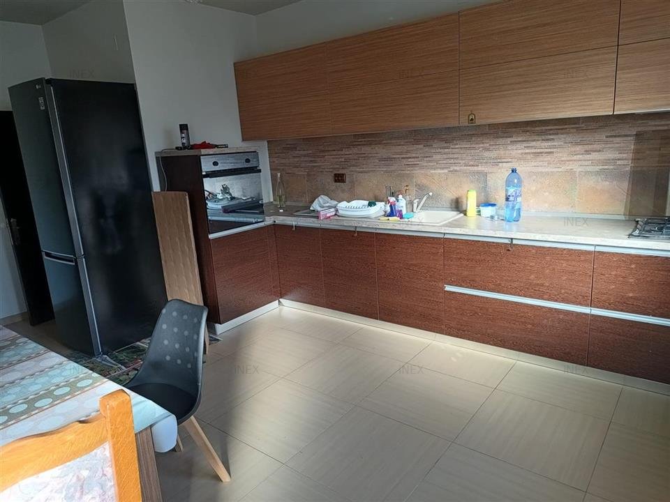Inchiriere vila 4 camere, zona Big