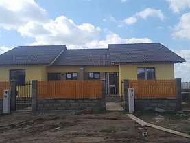 Casa 3 camere în Mosnita Noua
