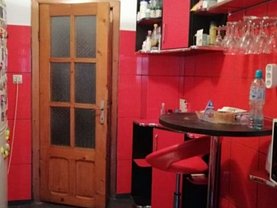 Apartament de vânzare 3 camere, în Târgovişte, zona Micro 12